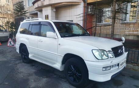 Toyota Land Cruiser 100 рестайлинг 2, 2003 год, 2 350 000 рублей, 3 фотография