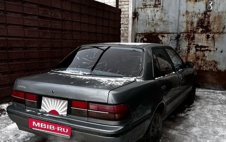 Toyota Carina, 1990 год, 95 000 рублей, 2 фотография