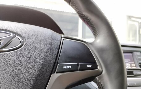 Hyundai Solaris II рестайлинг, 2018 год, 1 360 000 рублей, 10 фотография