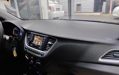 Hyundai Solaris II рестайлинг, 2018 год, 1 360 000 рублей, 20 фотография