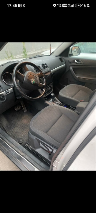 Skoda Yeti I, 2013 год, 900 000 рублей, 8 фотография