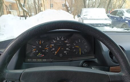 Mercedes-Benz W123, 1983 год, 400 000 рублей, 9 фотография