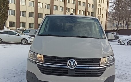 Volkswagen Caravelle T6 рестайлинг, 2020 год, 4 200 000 рублей, 1 фотография