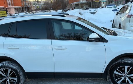 Toyota RAV4, 2018 год, 2 241 000 рублей, 4 фотография