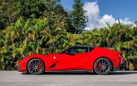 Ferrari 812, 2023 год, 235 000 000 рублей, 8 фотография