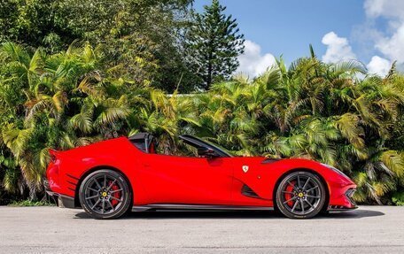 Ferrari 812, 2023 год, 235 000 000 рублей, 10 фотография