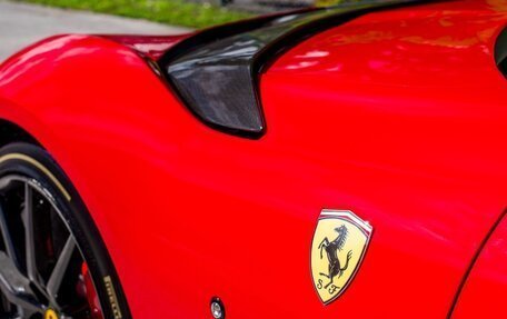 Ferrari 812, 2023 год, 235 000 000 рублей, 17 фотография