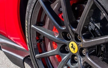 Ferrari 812, 2023 год, 235 000 000 рублей, 14 фотография