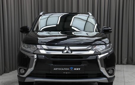 Mitsubishi Outlander III рестайлинг 3, 2016 год, 2 649 000 рублей, 2 фотография