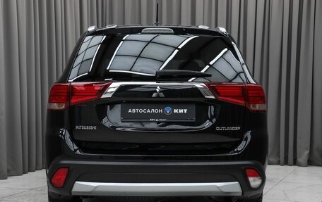 Mitsubishi Outlander III рестайлинг 3, 2016 год, 2 649 000 рублей, 5 фотография