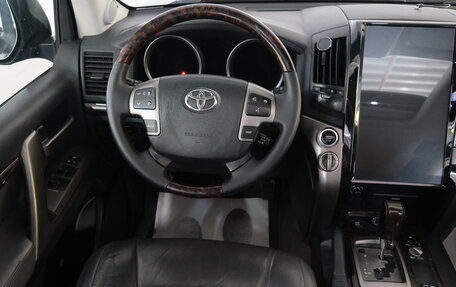 Toyota Land Cruiser 200, 2010 год, 3 349 000 рублей, 14 фотография