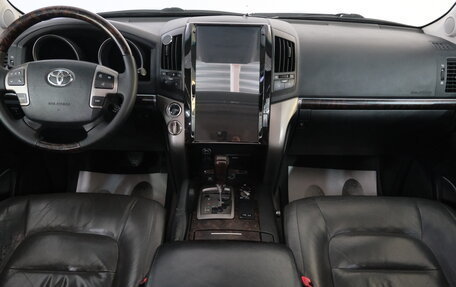 Toyota Land Cruiser 200, 2010 год, 3 349 000 рублей, 18 фотография