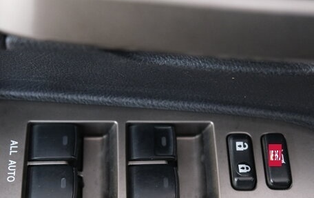 Toyota Land Cruiser 200, 2010 год, 3 349 000 рублей, 10 фотография