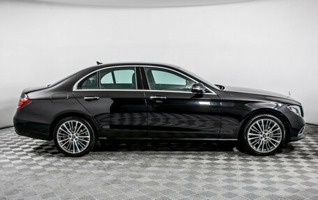 Mercedes-Benz E-Класс, 2019 год, 2 890 000 рублей, 4 фотография