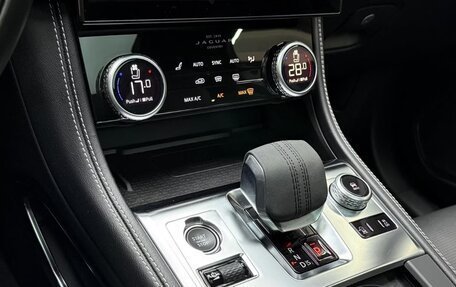 Jaguar F-Pace, 2024 год, 11 140 000 рублей, 14 фотография