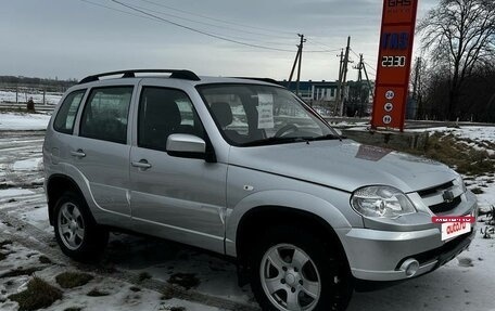 Chevrolet Niva I рестайлинг, 2016 год, 620 000 рублей, 3 фотография