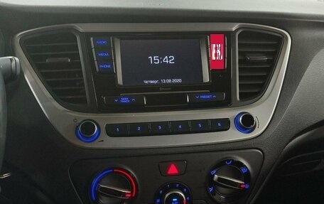 Hyundai Solaris II рестайлинг, 2017 год, 1 349 000 рублей, 15 фотография