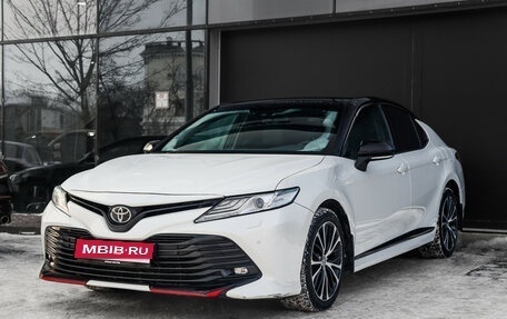 Toyota Camry, 2021 год, 3 350 000 рублей, 1 фотография