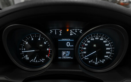 Toyota Land Cruiser 200, 2013 год, 3 590 000 рублей, 11 фотография