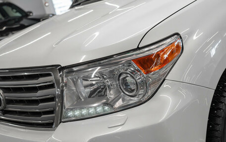 Toyota Land Cruiser 200, 2013 год, 3 590 000 рублей, 26 фотография