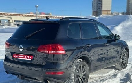 Volkswagen Touareg III, 2011 год, 1 950 000 рублей, 6 фотография