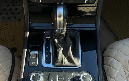 Volkswagen Touareg III, 2011 год, 1 950 000 рублей, 15 фотография