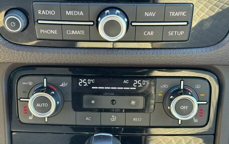 Volkswagen Touareg III, 2011 год, 1 950 000 рублей, 17 фотография