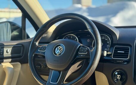 Volkswagen Touareg III, 2011 год, 1 950 000 рублей, 20 фотография