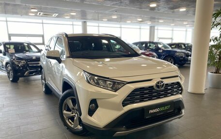 Toyota RAV4, 2020 год, 3 160 000 рублей, 3 фотография