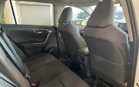 Toyota RAV4, 2020 год, 3 160 000 рублей, 12 фотография