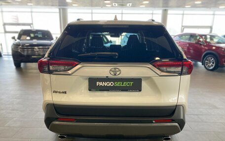 Toyota RAV4, 2020 год, 3 160 000 рублей, 8 фотография