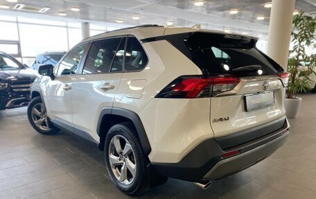 Toyota RAV4, 2020 год, 3 160 000 рублей, 7 фотография