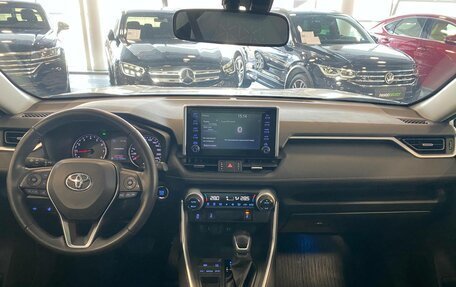 Toyota RAV4, 2020 год, 3 160 000 рублей, 14 фотография