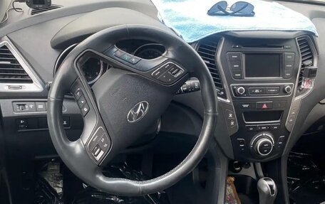 Hyundai Santa Fe III рестайлинг, 2018 год, 2 300 000 рублей, 4 фотография