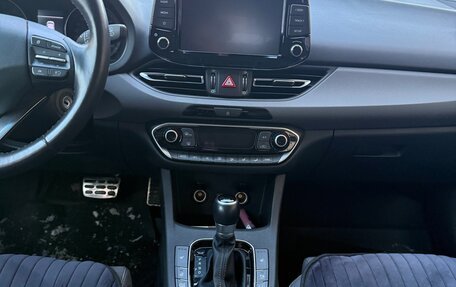 Hyundai i30 III, 2022 год, 2 100 000 рублей, 11 фотография