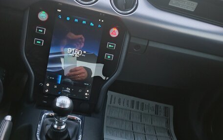 Ford Mustang VI рестайлинг, 2017 год, 2 700 000 рублей, 10 фотография