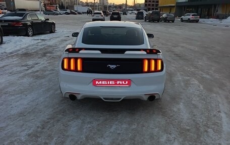 Ford Mustang VI рестайлинг, 2017 год, 2 700 000 рублей, 6 фотография