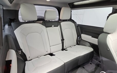 Land Rover Defender II, 2025 год, 10 900 000 рублей, 5 фотография