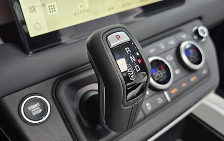 Land Rover Defender II, 2025 год, 10 900 000 рублей, 13 фотография