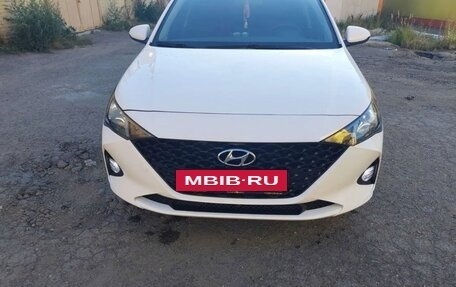 Hyundai Solaris II рестайлинг, 2021 год, 1 399 999 рублей, 8 фотография