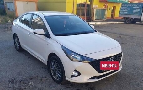 Hyundai Solaris II рестайлинг, 2021 год, 1 399 999 рублей, 10 фотография