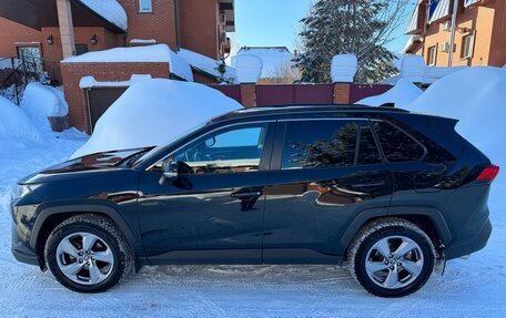 Toyota RAV4, 2020 год, 3 490 000 рублей, 7 фотография