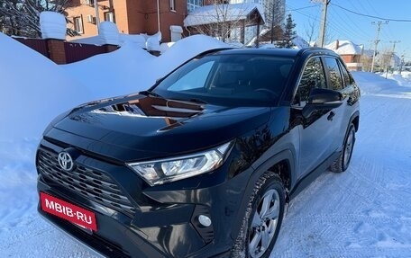 Toyota RAV4, 2020 год, 3 490 000 рублей, 8 фотография