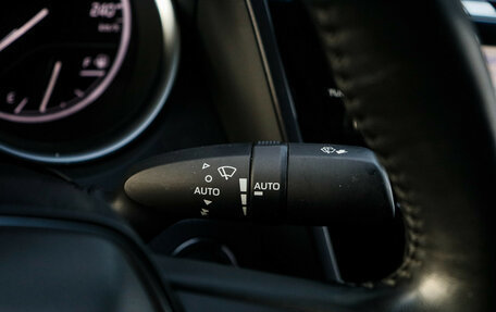 Toyota Camry, 2021 год, 3 350 000 рублей, 27 фотография