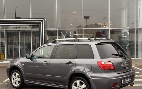 Mitsubishi Outlander III рестайлинг 3, 2006 год, 729 900 рублей, 4 фотография