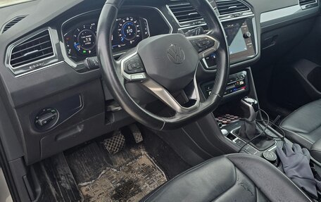 Volkswagen Tiguan II, 2021 год, 3 200 000 рублей, 6 фотография