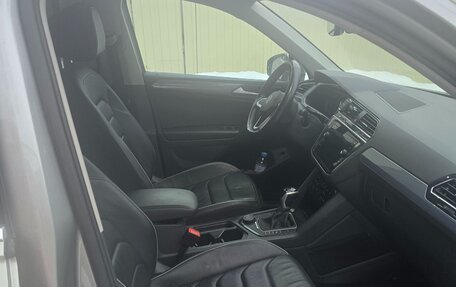 Volkswagen Tiguan II, 2021 год, 3 200 000 рублей, 8 фотография