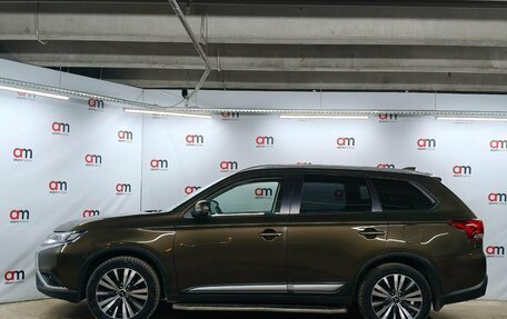 Mitsubishi Outlander III рестайлинг 3, 2019 год, 1 899 000 рублей, 7 фотография