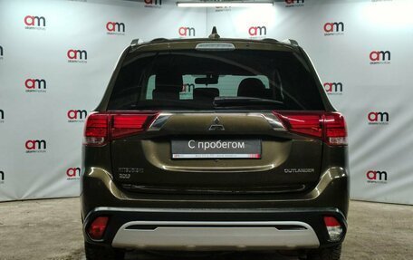 Mitsubishi Outlander III рестайлинг 3, 2019 год, 1 899 000 рублей, 5 фотография