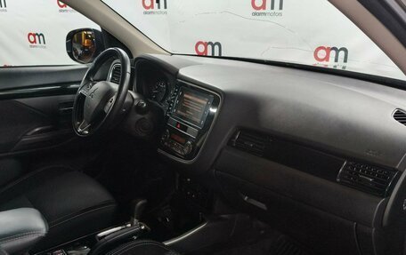 Mitsubishi Outlander III рестайлинг 3, 2019 год, 1 899 000 рублей, 12 фотография